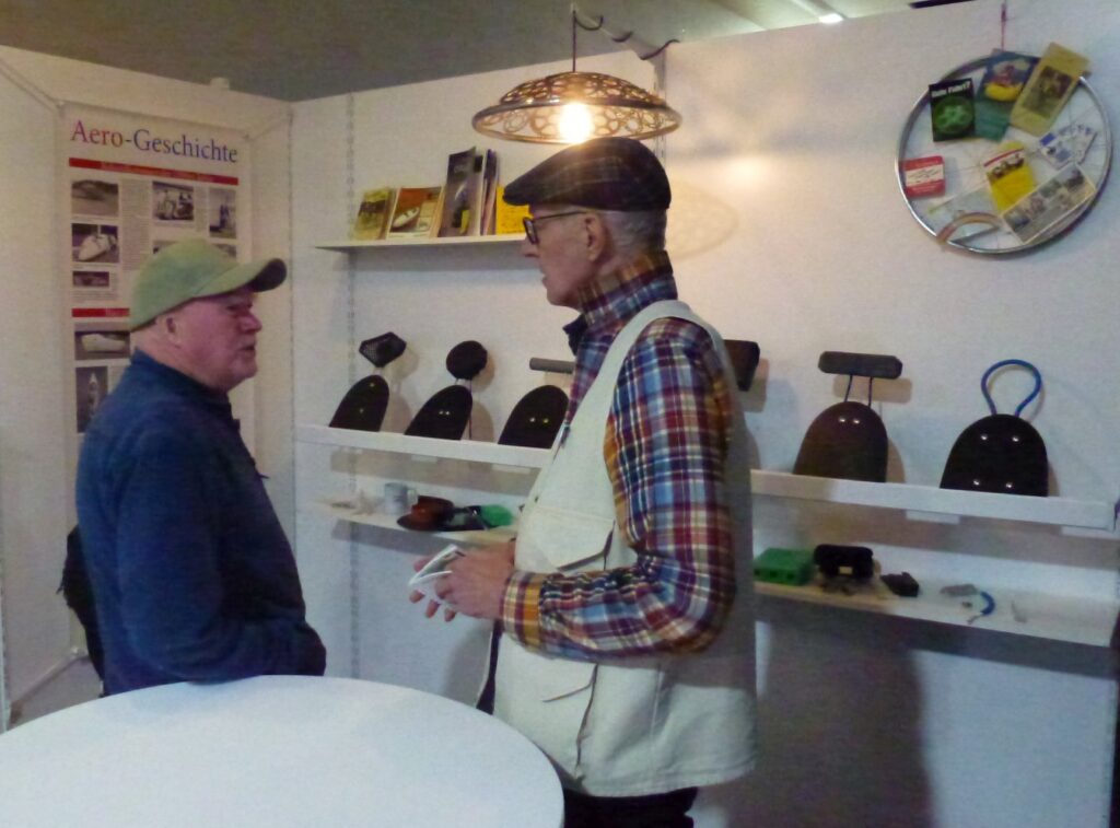 Um die Ecke, die Kopfstützen-Ideen-Sammlung