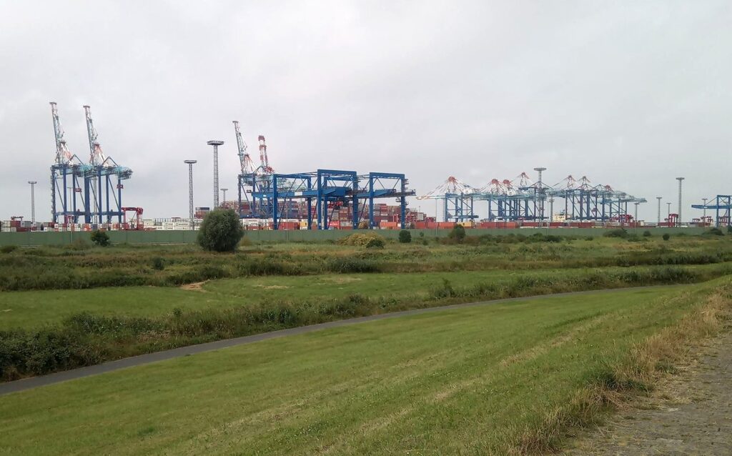 Bremerhaven kündigt sich an